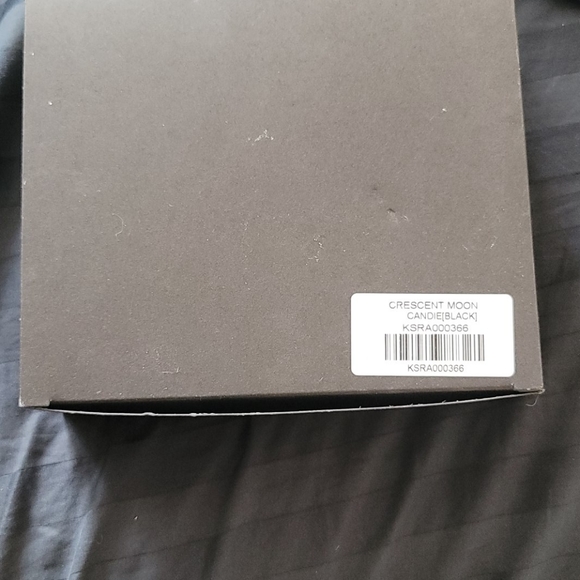 Crescent Moon Candle - Picture 4 of 6